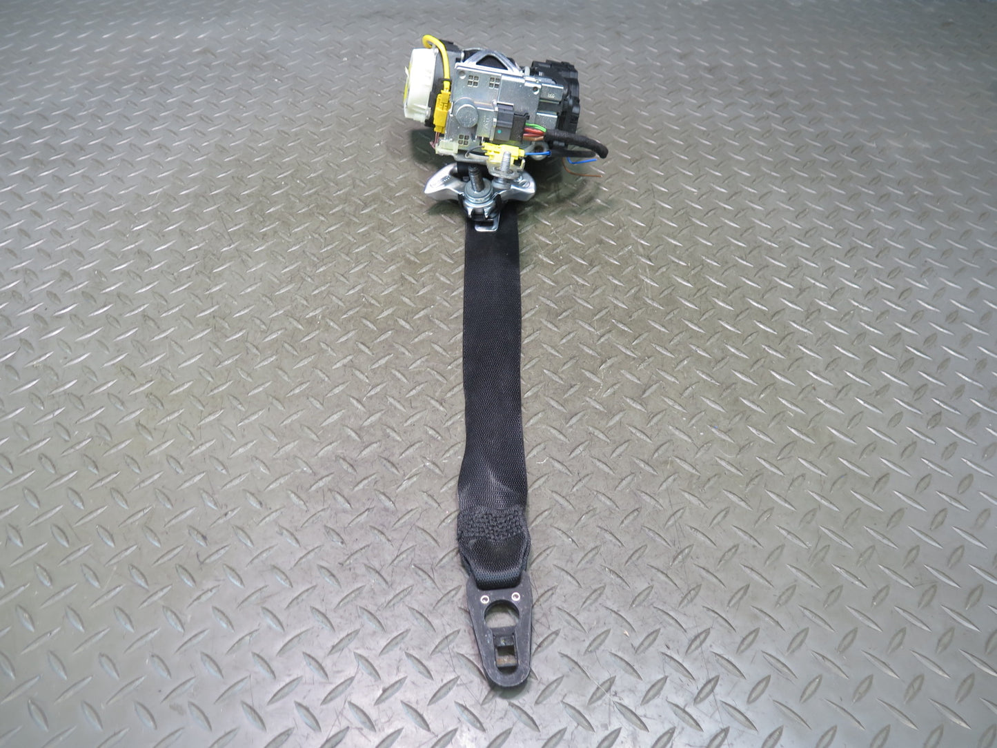 13-19 MERCEDES R231 SL550 FRONT RIGHT PASSENGER SIDE SEATBELT RETRACTOR OEM