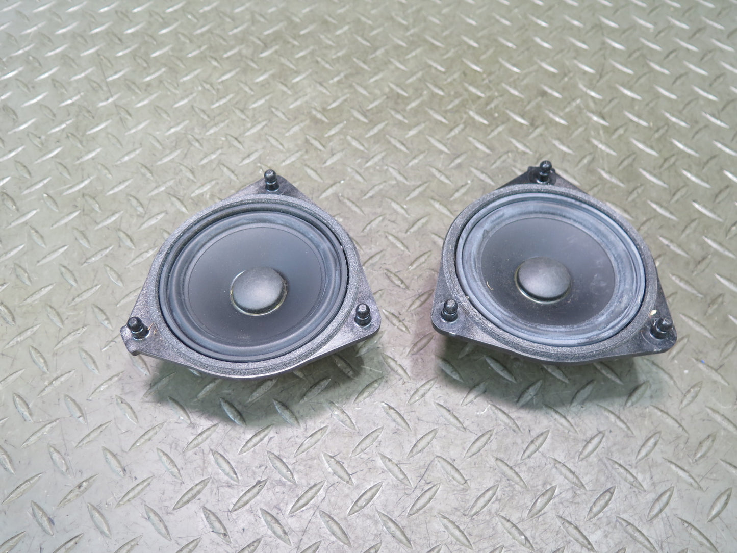 13-20 Mercedes R231 SL550 Set of 2 Front or Rear LOGIC7 Speaker 2318200702 OEM