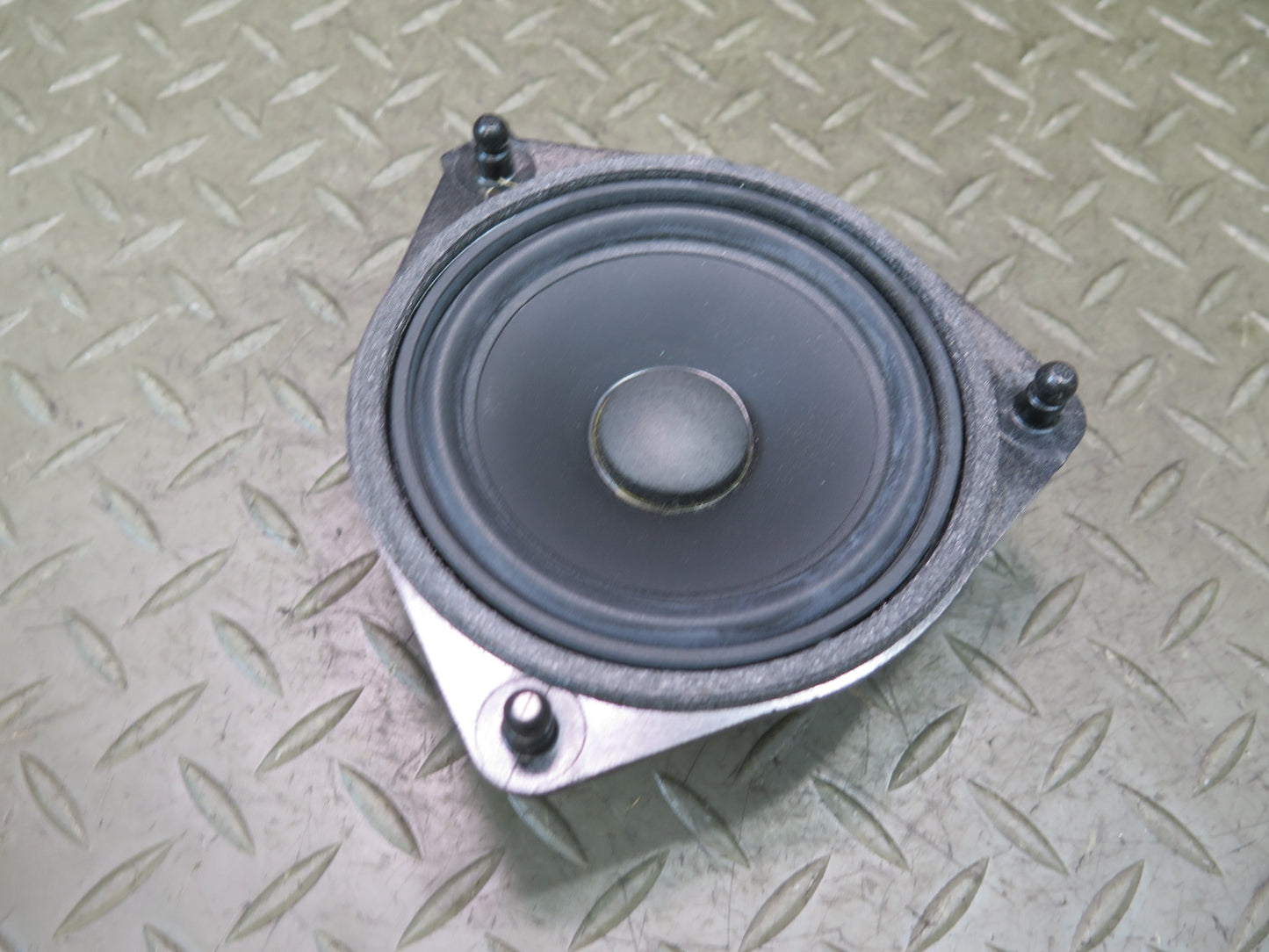 13-20 Mercedes R231 SL550 Set of 2 Front or Rear LOGIC7 Speaker 2318200702 OEM