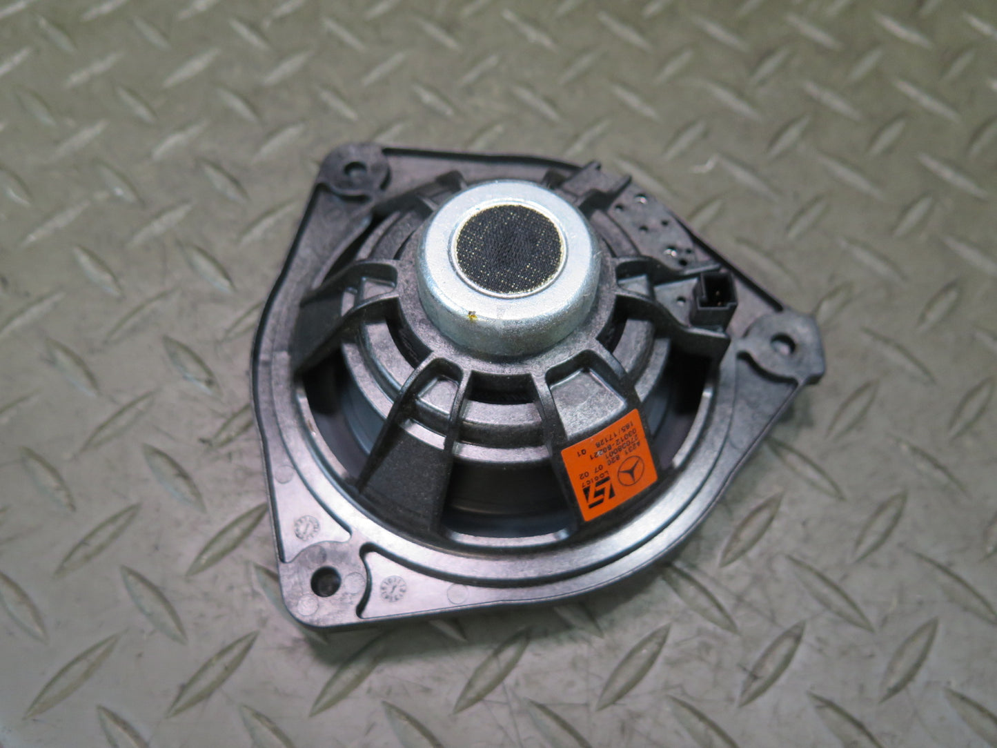 13-20 Mercedes R231 SL550 Set of 2 Front or Rear LOGIC7 Speaker 2318200702 OEM