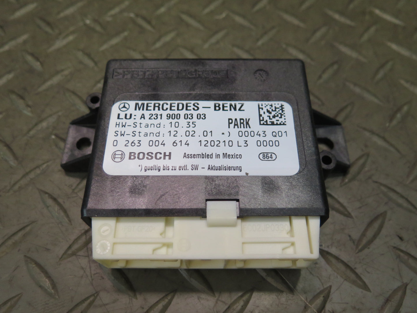 13-20 Mercedes R231 SL550 Park Asist Control Module 2319000303 OEM