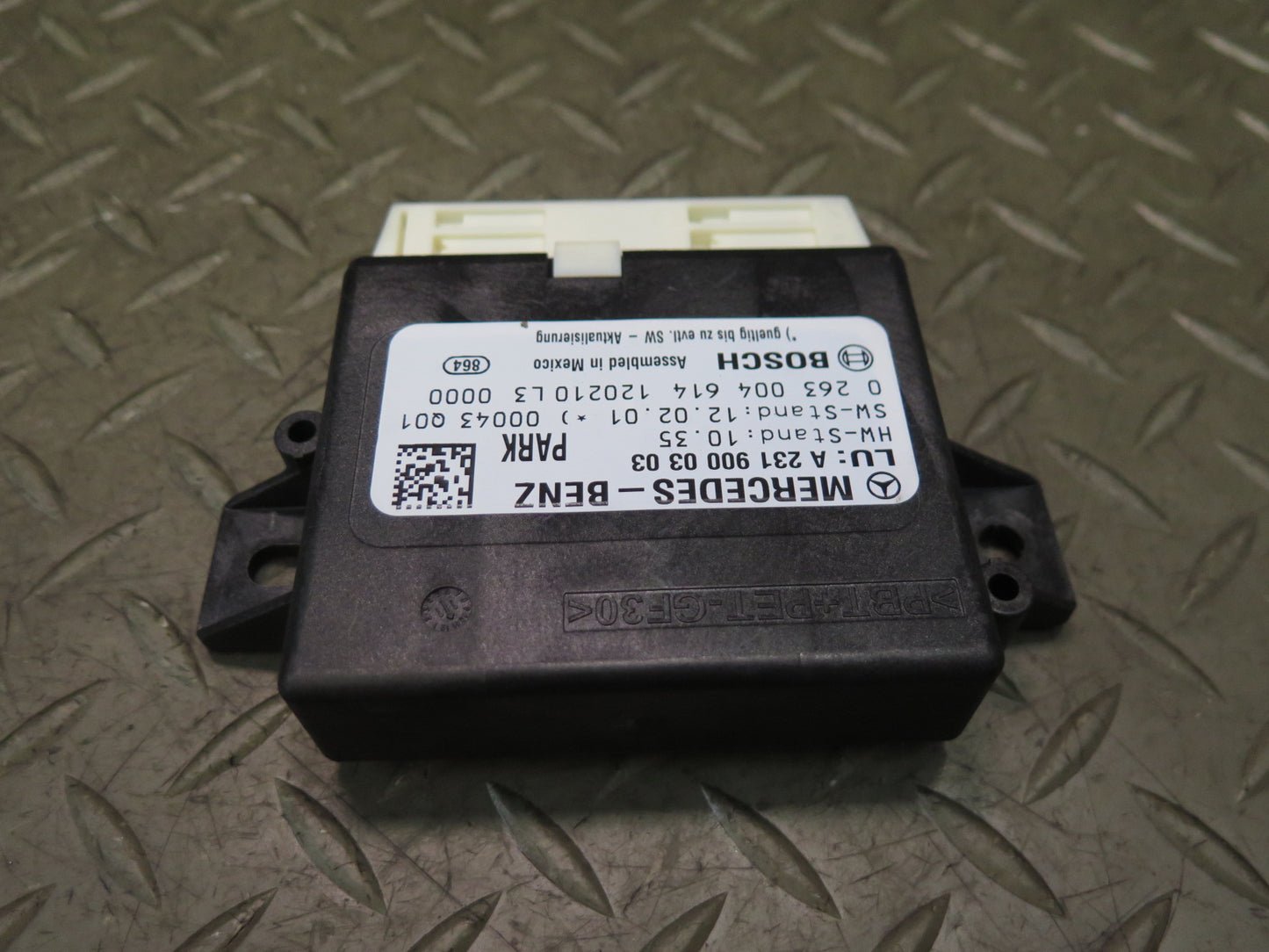 13-20 Mercedes R231 SL550 Park Asist Control Module 2319000303 OEM