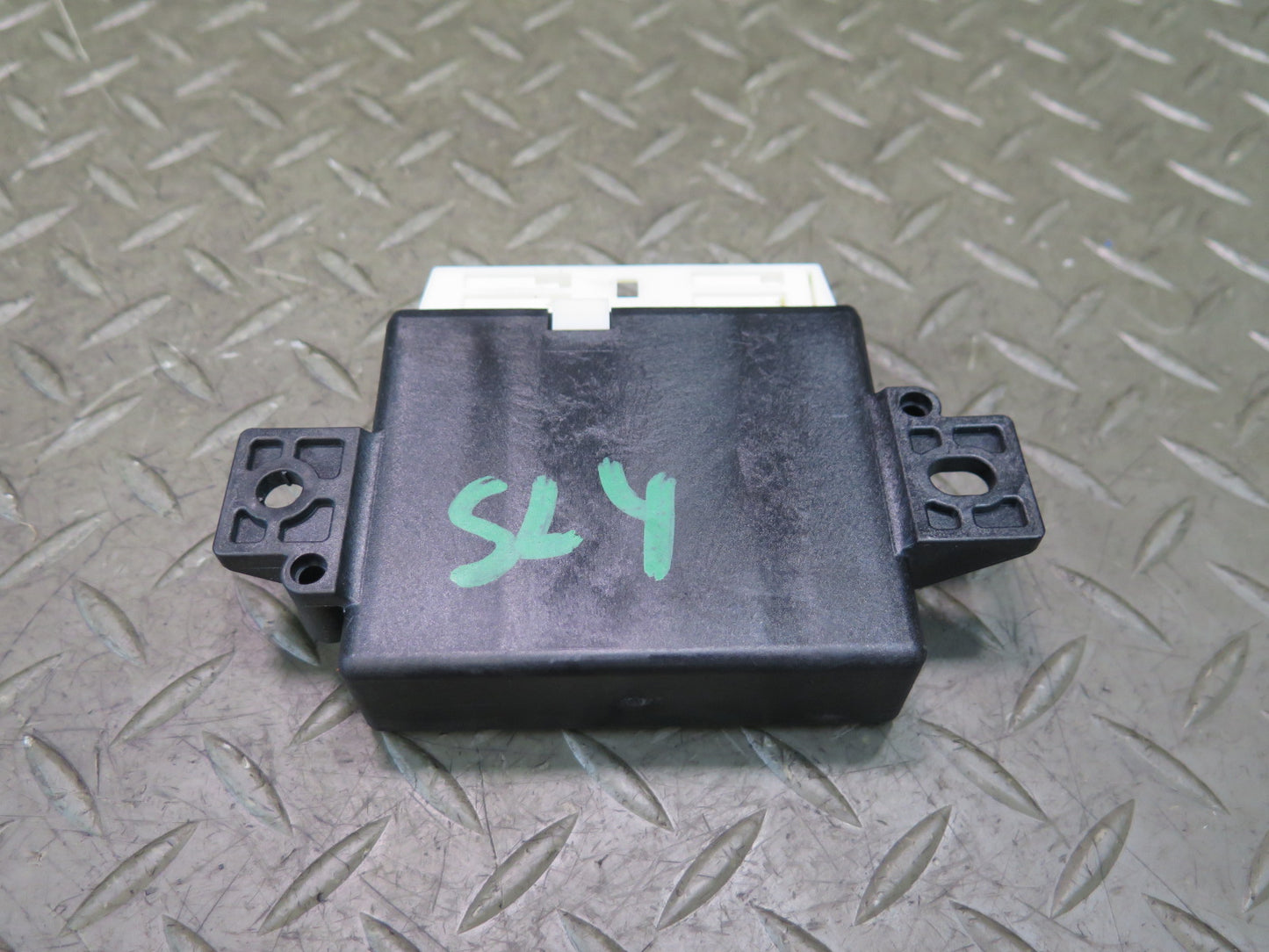 13-20 Mercedes R231 SL550 Park Asist Control Module 2319000303 OEM