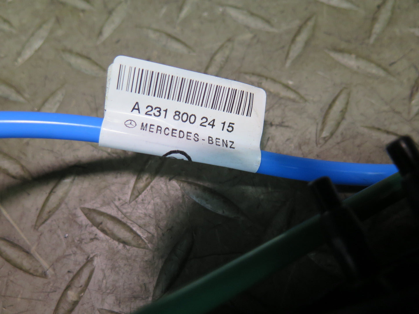 13-20 Mercedes R231 SL550 Air Suspension Pressure Reservoir Tank 0008002919 OEM