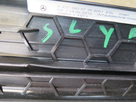 13-20 Mercedes R231 SL550 vset of 2 Door Scuff Sill Plate Trim Panel OEM