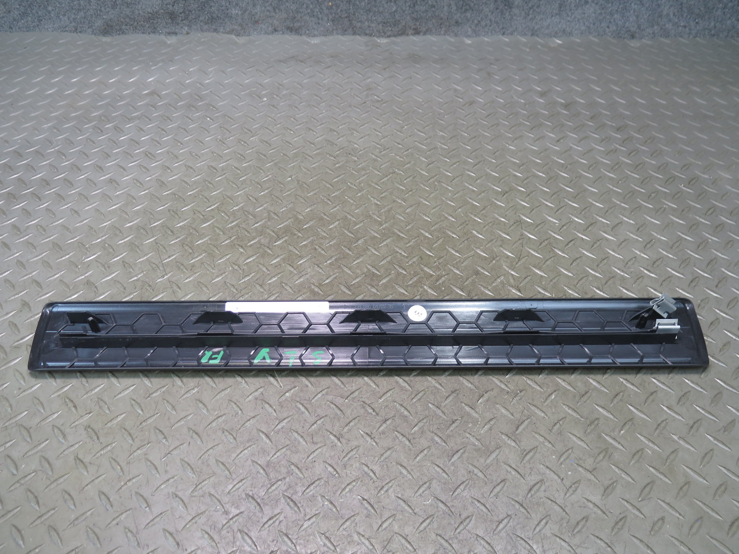 13-20 Mercedes R231 SL550 vset of 2 Door Scuff Sill Plate Trim Panel OEM