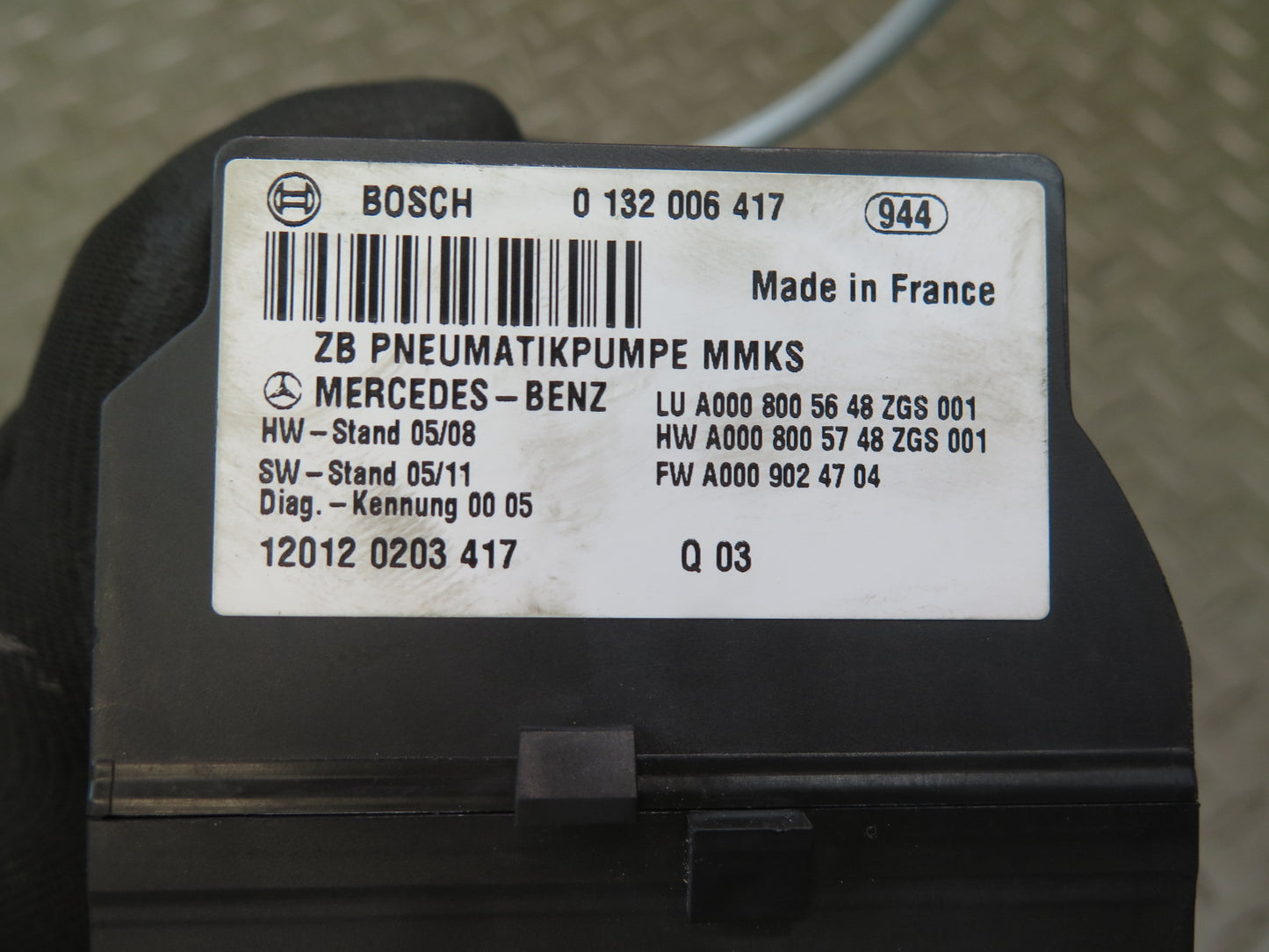 13-20 Mercedes R231 SL550 Central Door Lock Vacuum Pump 0008005648 OEM