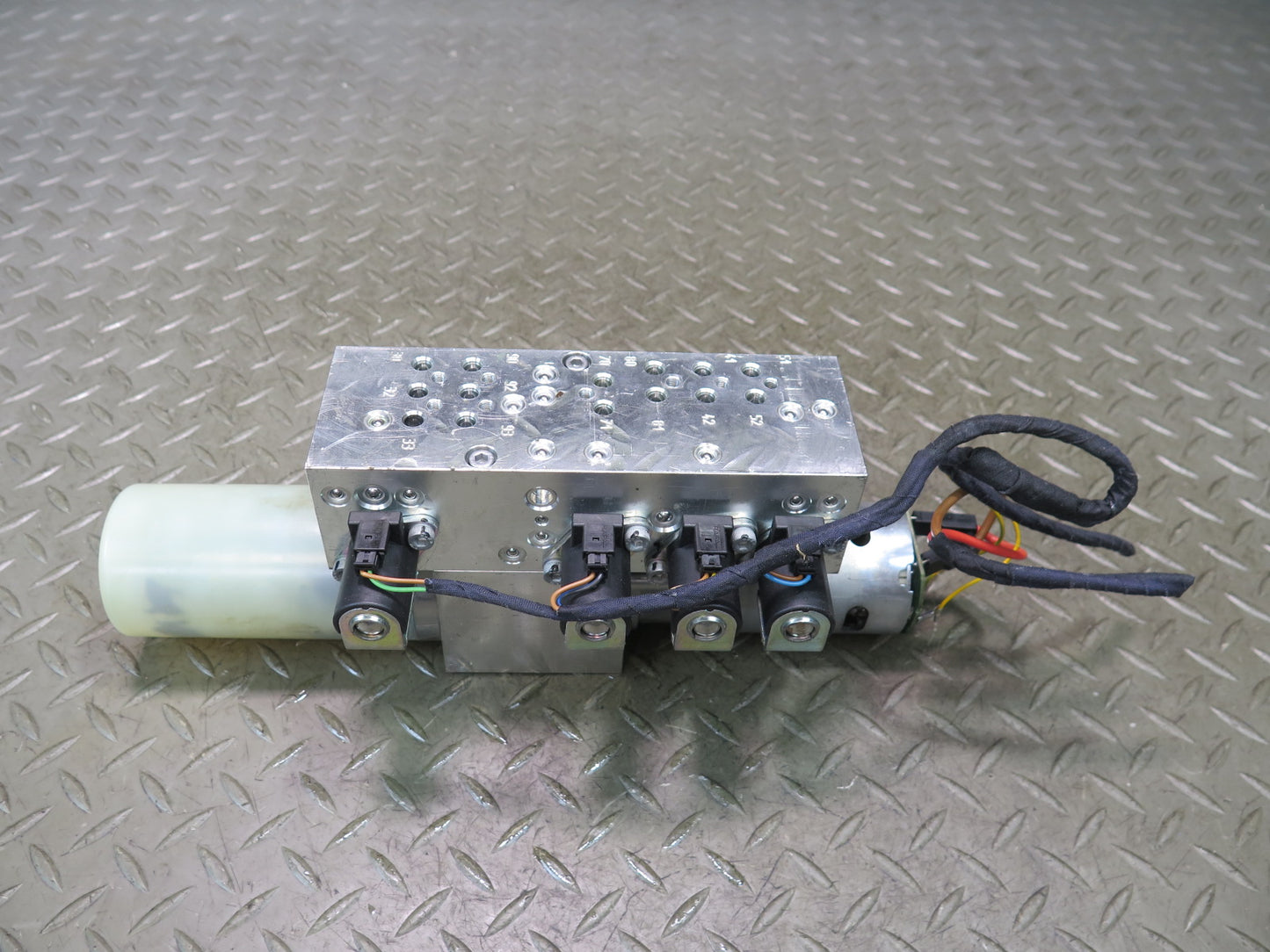 13-20 Mercedes R231 SL550 Convetible TOP Roof Hydraulic Pump Motor OEM
