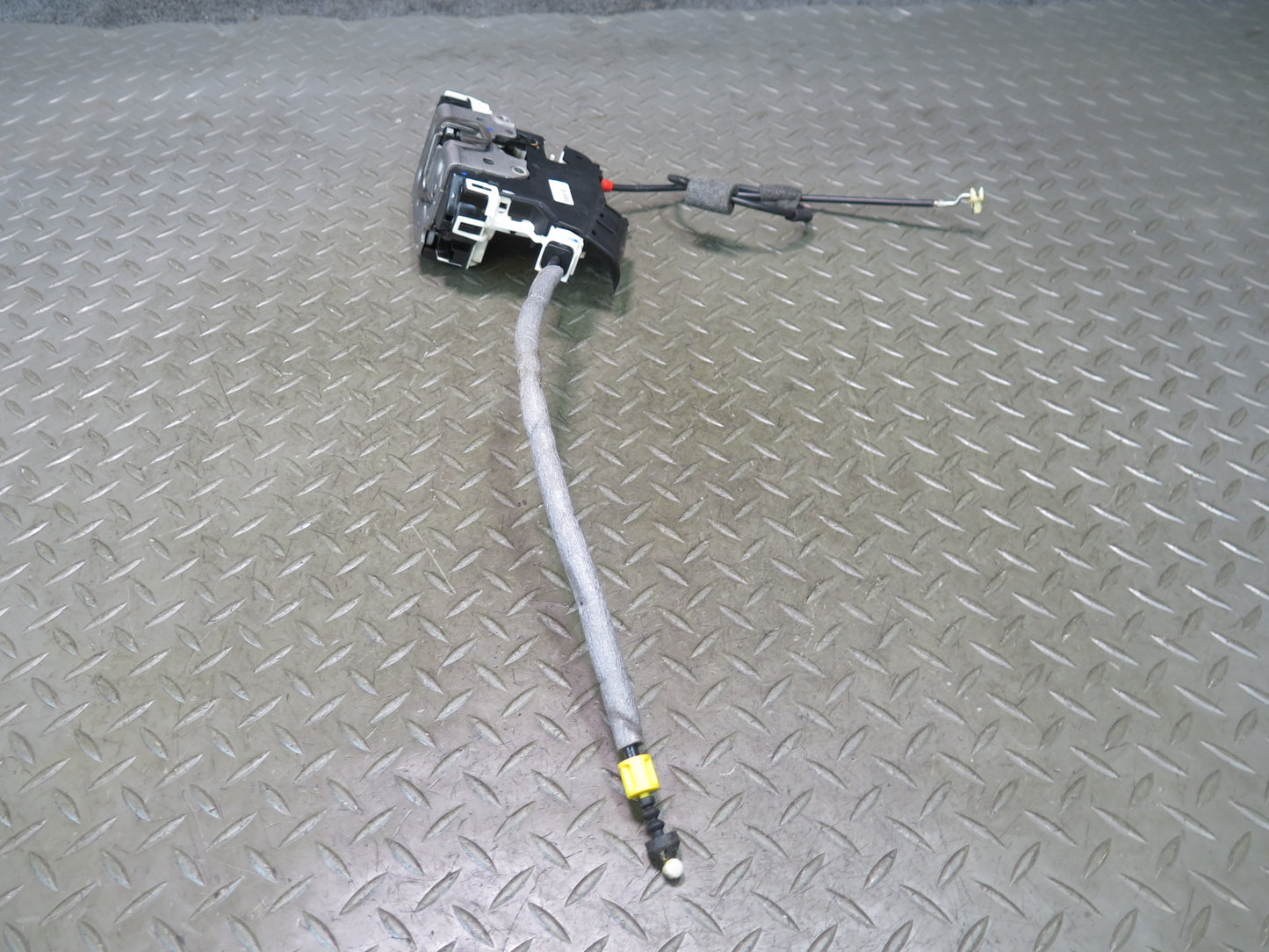13-19 Mercedes R231 Sl-class Left Door Lock Latch Actuator 2317600540 OEM