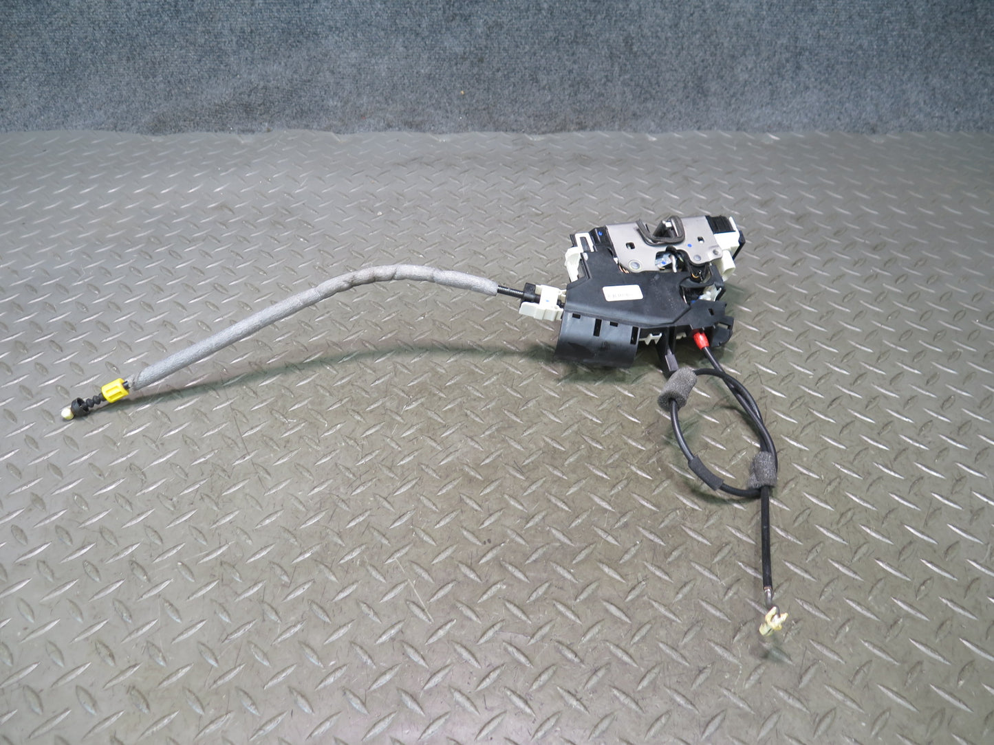 13-19 Mercedes R231 Sl-class Left Door Lock Latch Actuator 2317600540 OEM