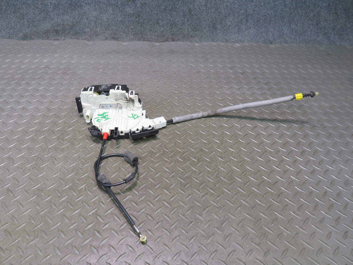 13-19 Mercedes R231 Sl-class Left Door Lock Latch Actuator 2317600540 OEM