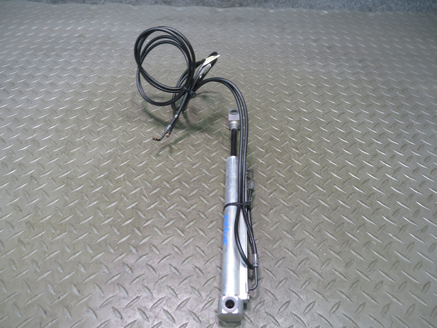 13-20 Mercedes R231 SL550 Convertible TOP Roof Right Hydraulic Cylinder OEM