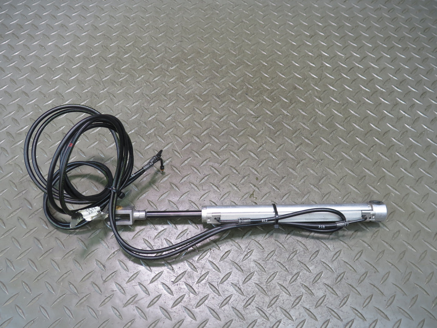 13-20 Mercedes R231 SL550 Convertible TOP Roof Right Hydraulic Cylinder OEM