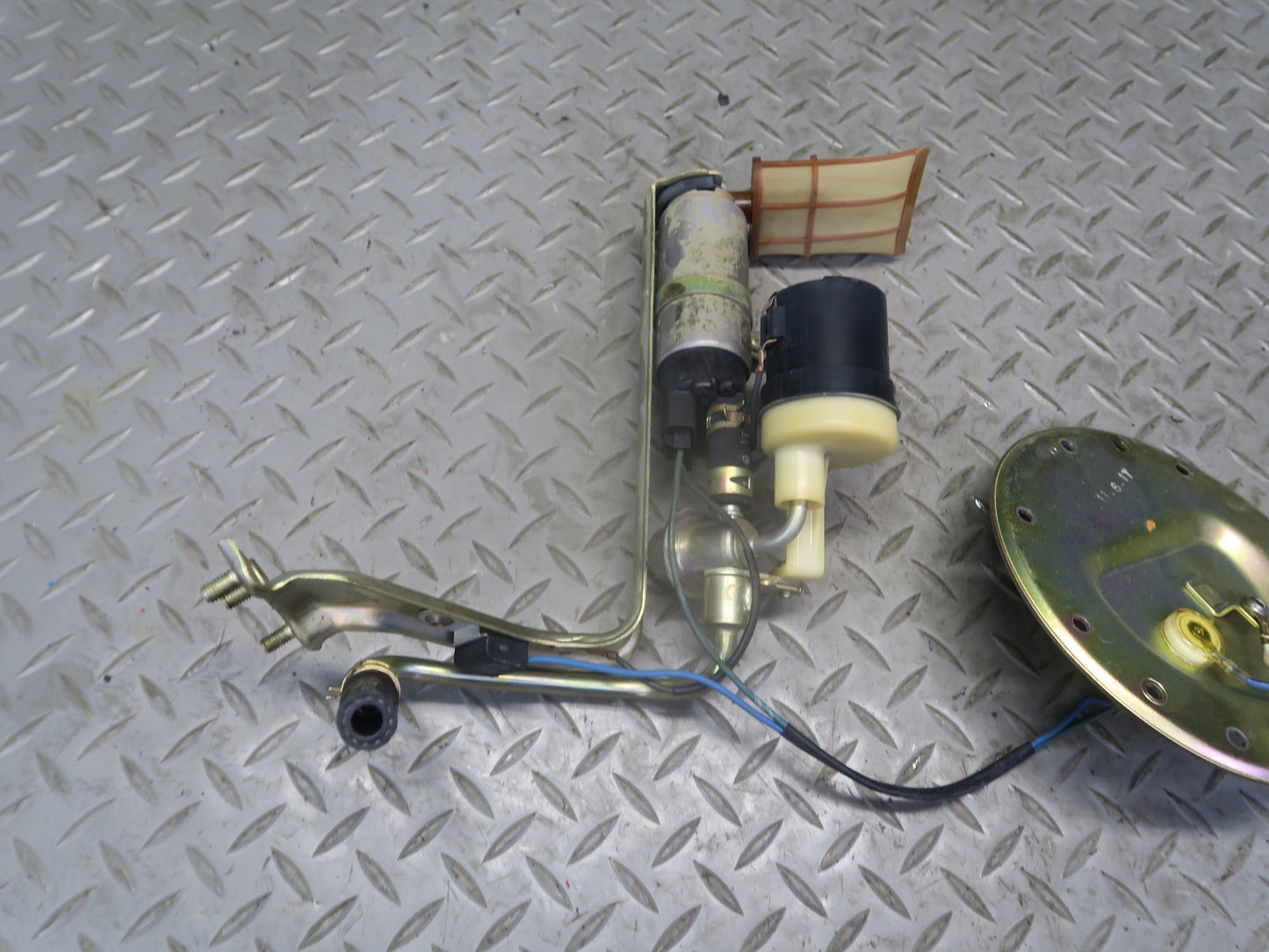 97-00 Lexus UZZ30L SC300 SC400 Fuel Pump Level Sensor Sending Unit Set OEM