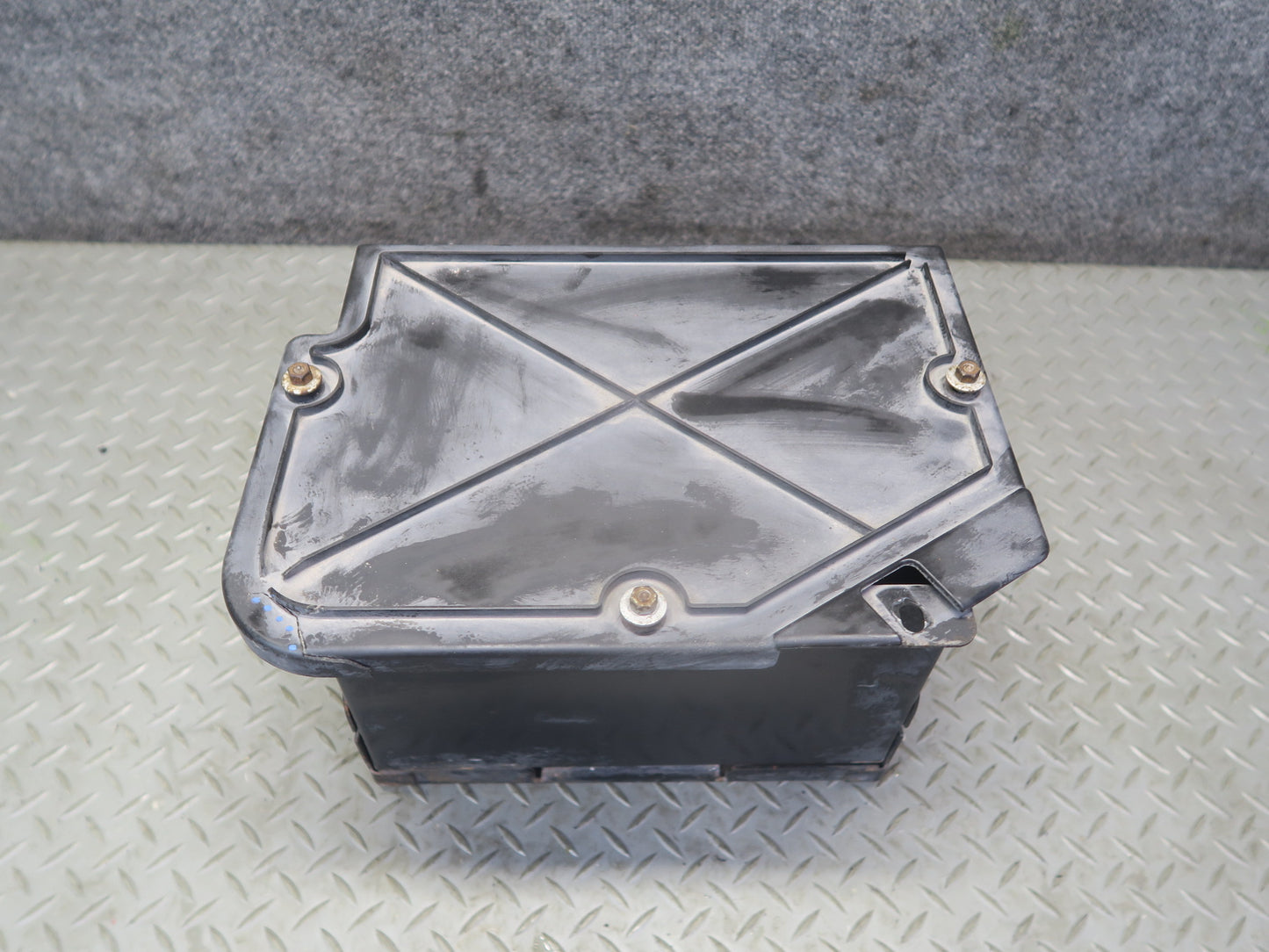 03-06 Chevrolet SSR Rear Under Truck BED Mounted Battery Box OEM