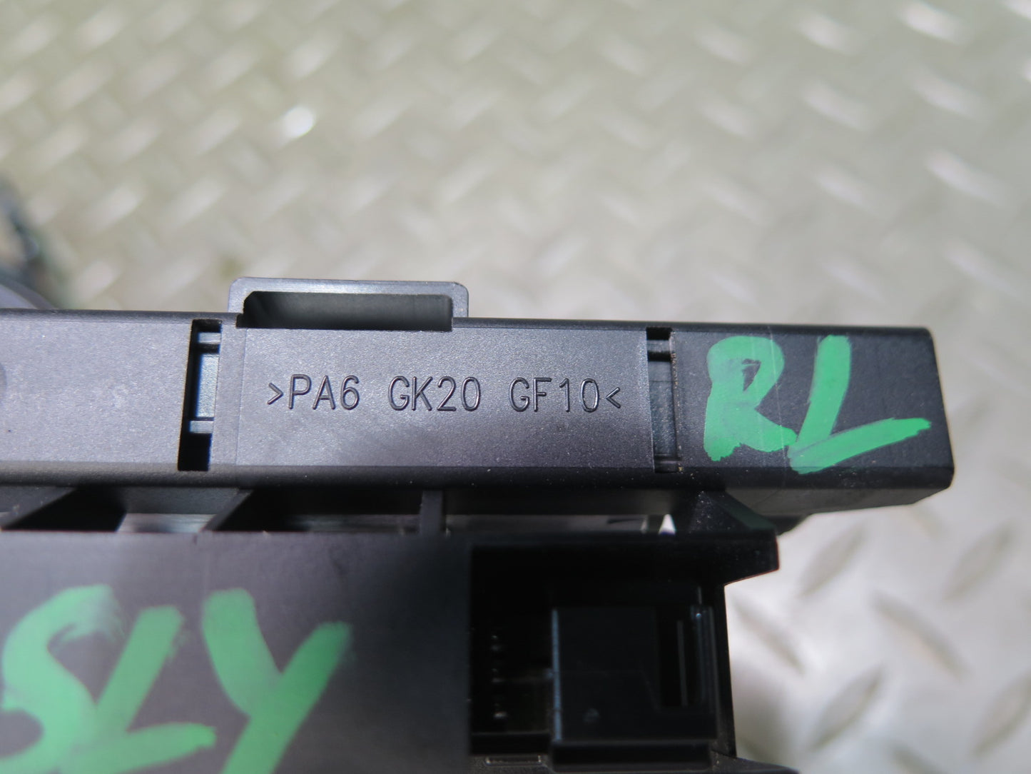 13-20 Mercedes R231 SL550 Convertible TOP Roof Left Hydraulic Cylinder OEM