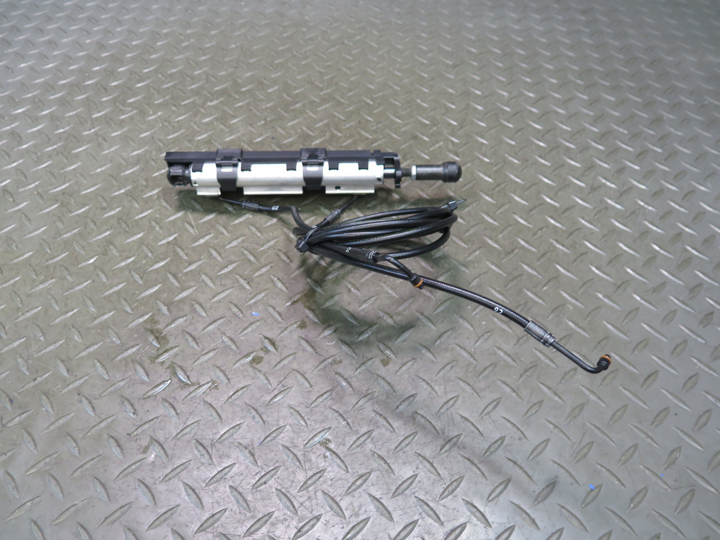 13-20 Mercedes R231 SL550 Convertible TOP Roof Left Hydraulic Cylinder OEM