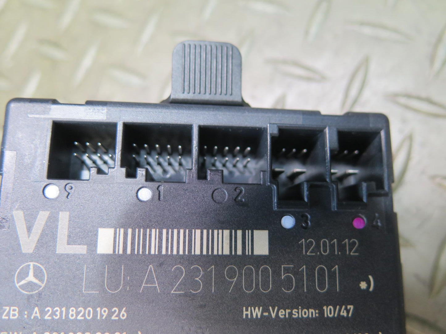 13-20 Mercedes R231 SL550 Left Driver Door Control Module 2319005101 OEM