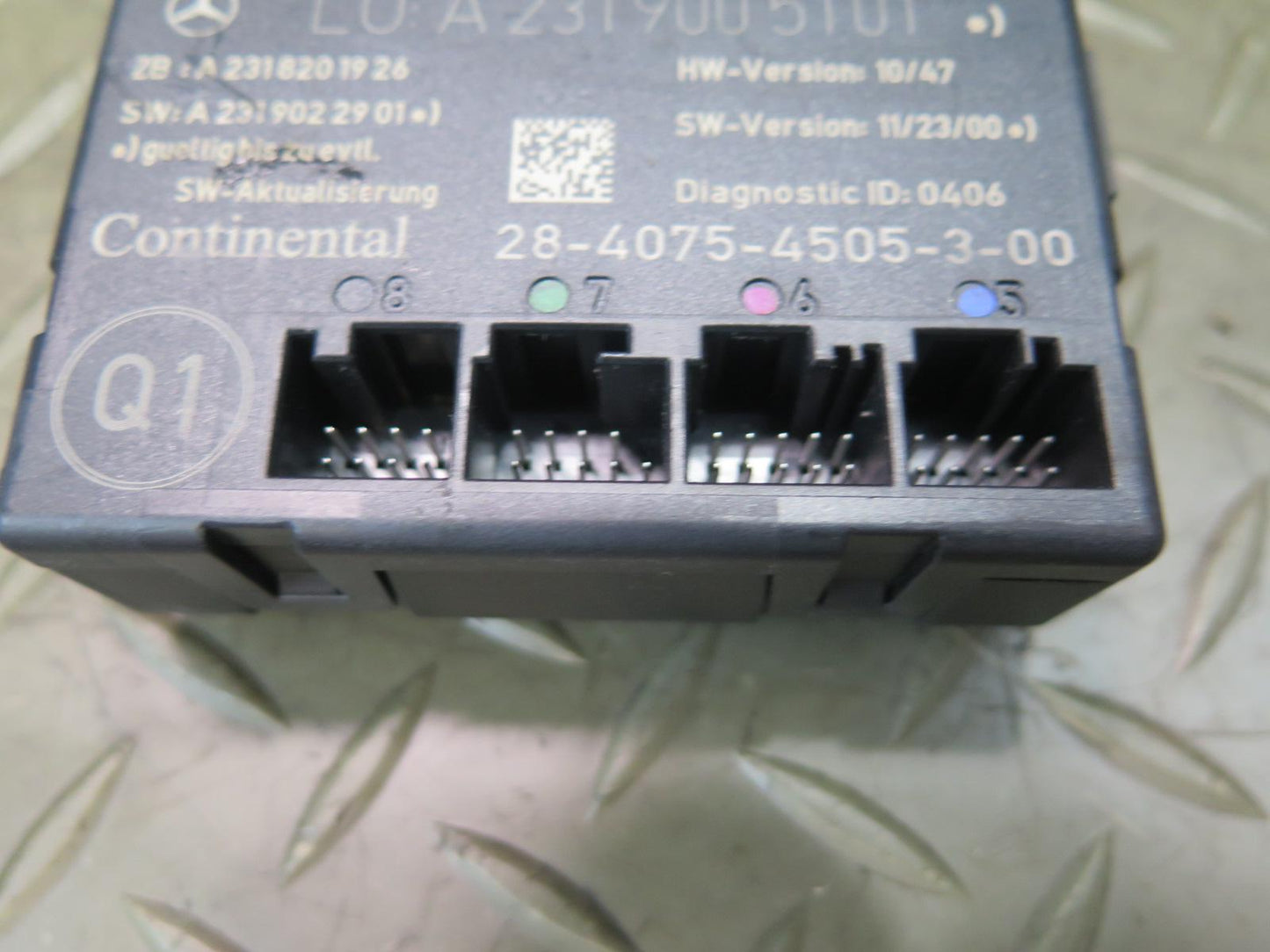 13-20 Mercedes R231 SL550 Left Driver Door Control Module 2319005101 OEM