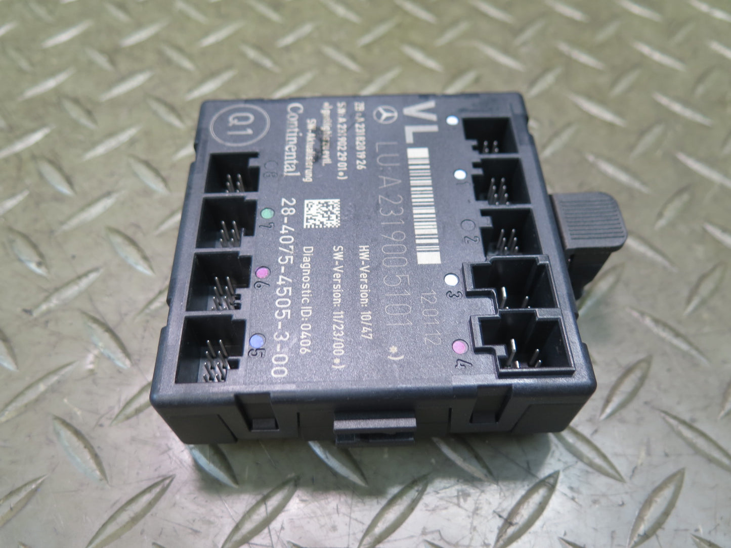 13-20 Mercedes R231 SL550 Left Driver Door Control Module 2319005101 OEM