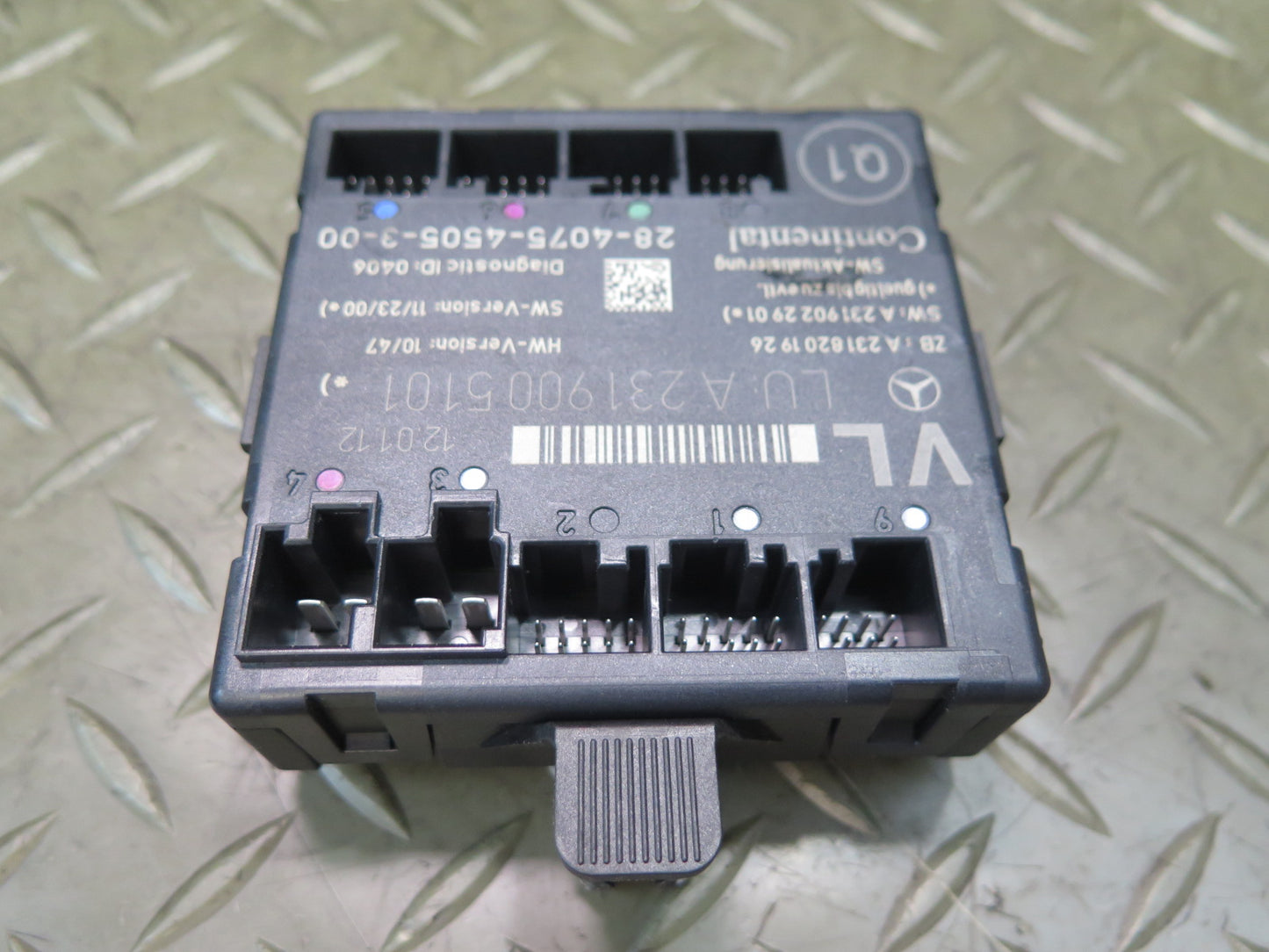 13-20 Mercedes R231 SL550 Left Driver Door Control Module 2319005101 OEM