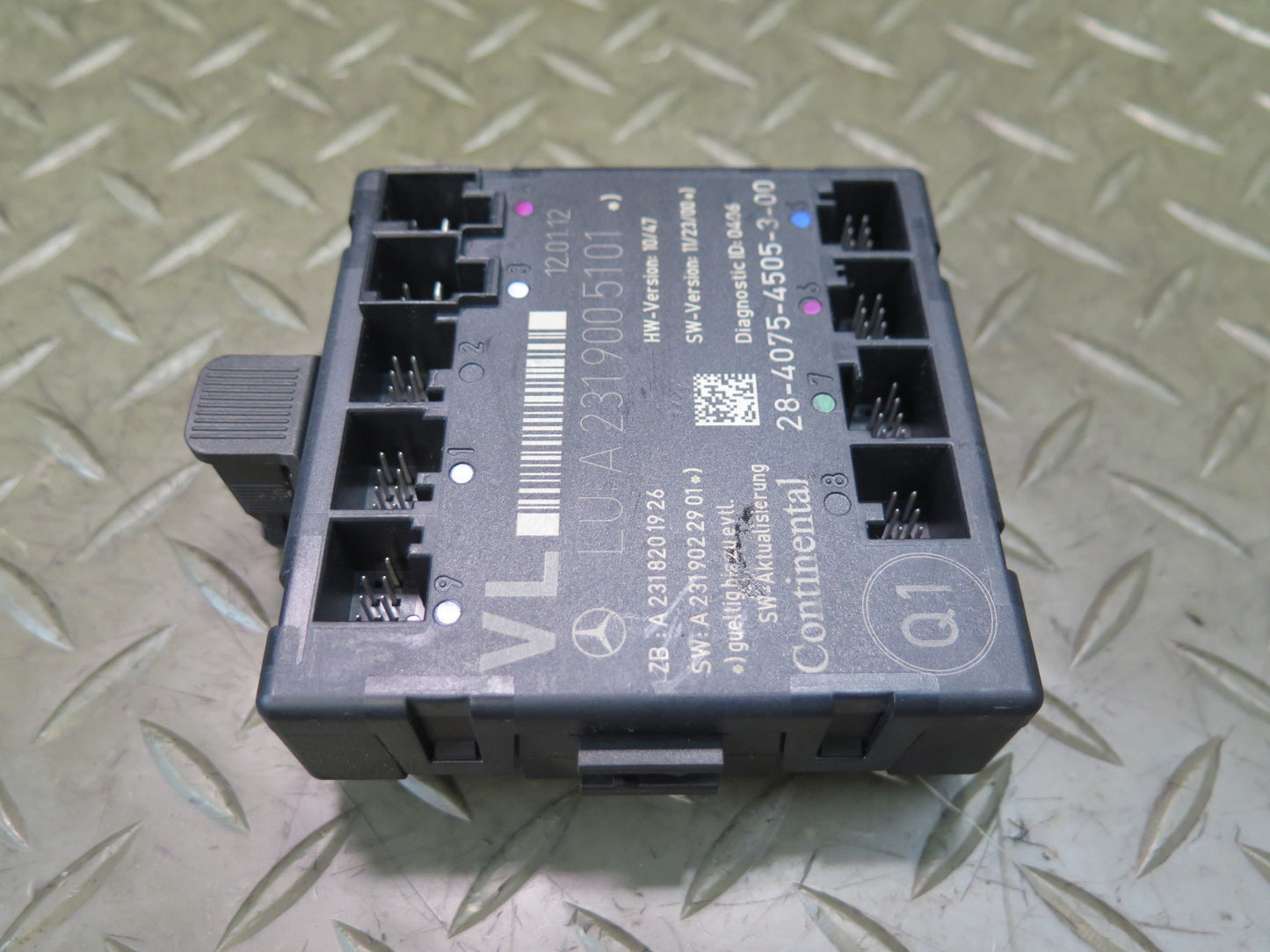 13-20 Mercedes R231 SL550 Left Driver Door Control Module 2319005101 OEM