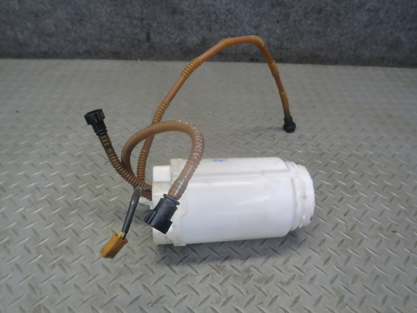 2008-2010 Porsche Cayenne 957 Turbo Fuel Pump Level Sensor Sending Unit Set of 2