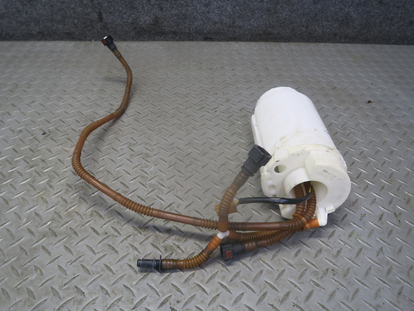 2008-2010 Porsche Cayenne 957 Turbo Fuel Pump Level Sensor Sending Unit Set of 2