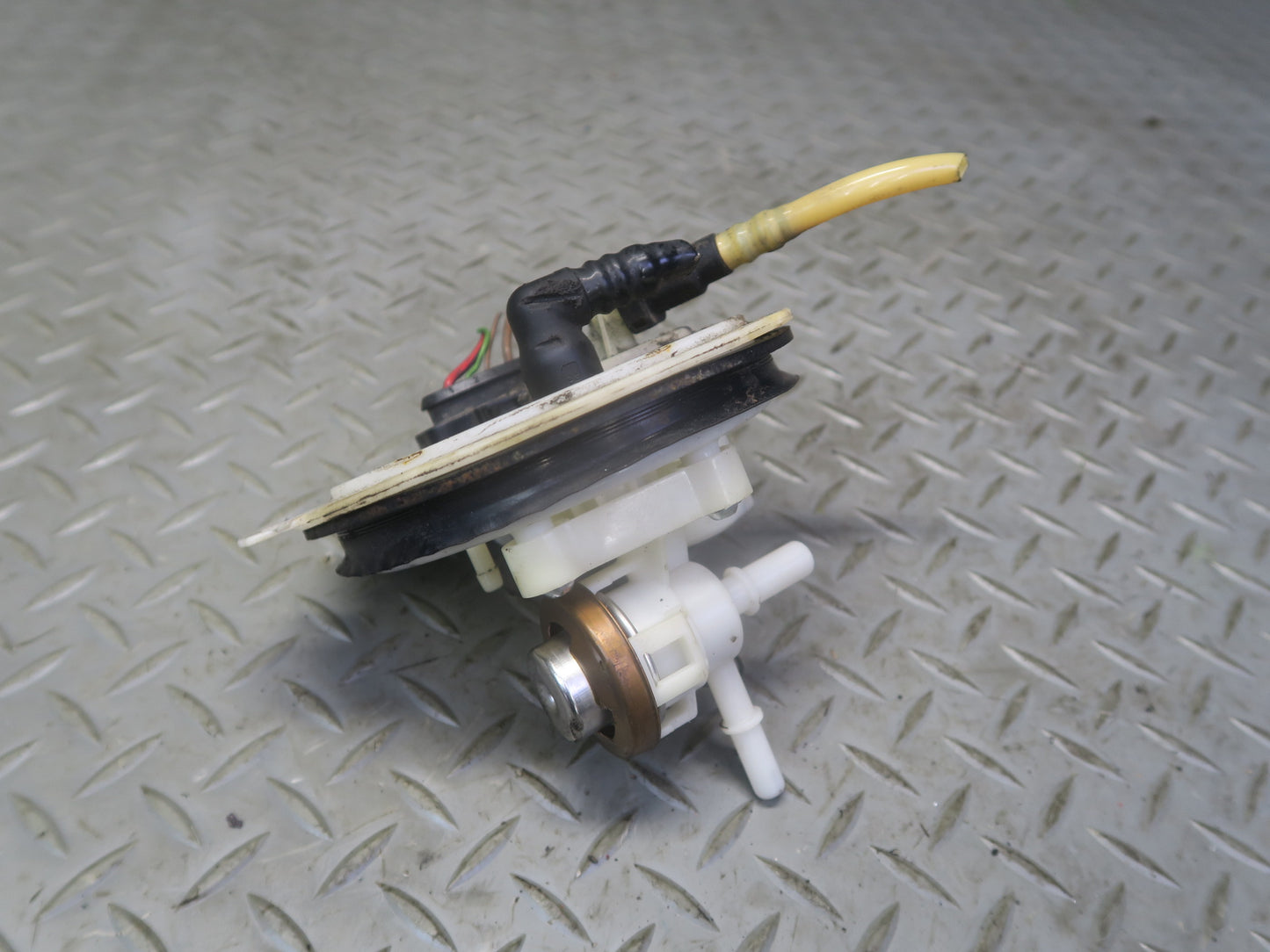 2008-2010 Porsche Cayenne 957 Turbo Fuel Pump Level Sensor Sending Unit Set of 2