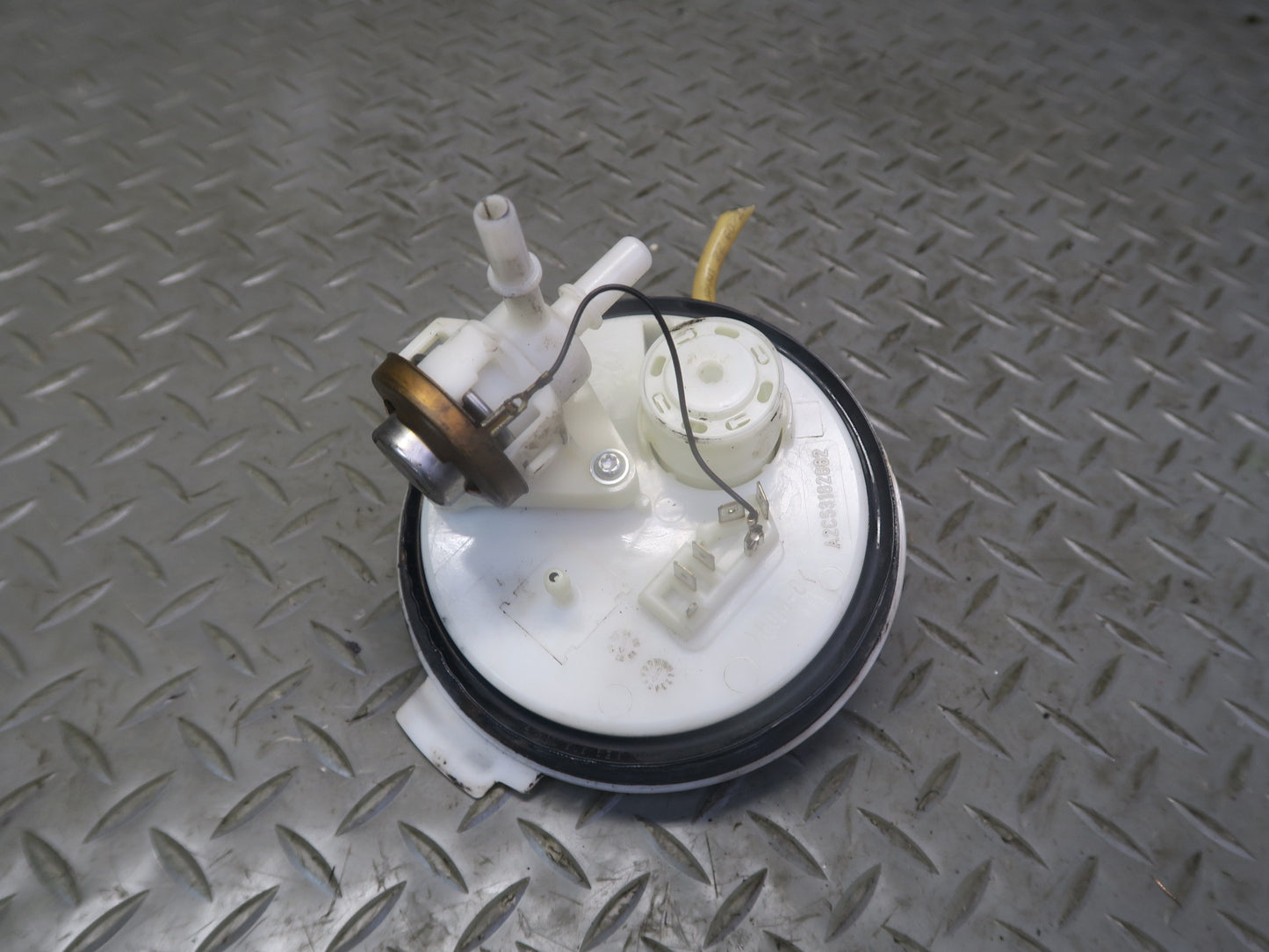 2008-2010 Porsche Cayenne 957 Turbo Fuel Pump Level Sensor Sending Unit Set of 2