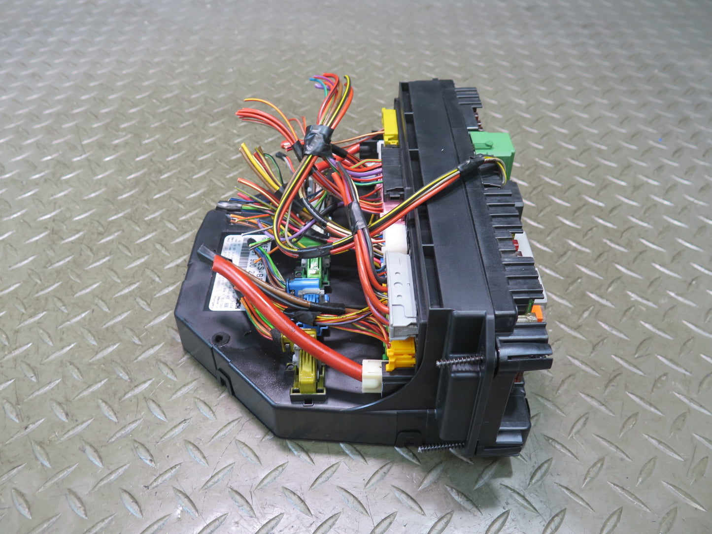 13-20 Mercedes R231 SL550 Front SAM Fuse Relay Box 2319002102 OEM