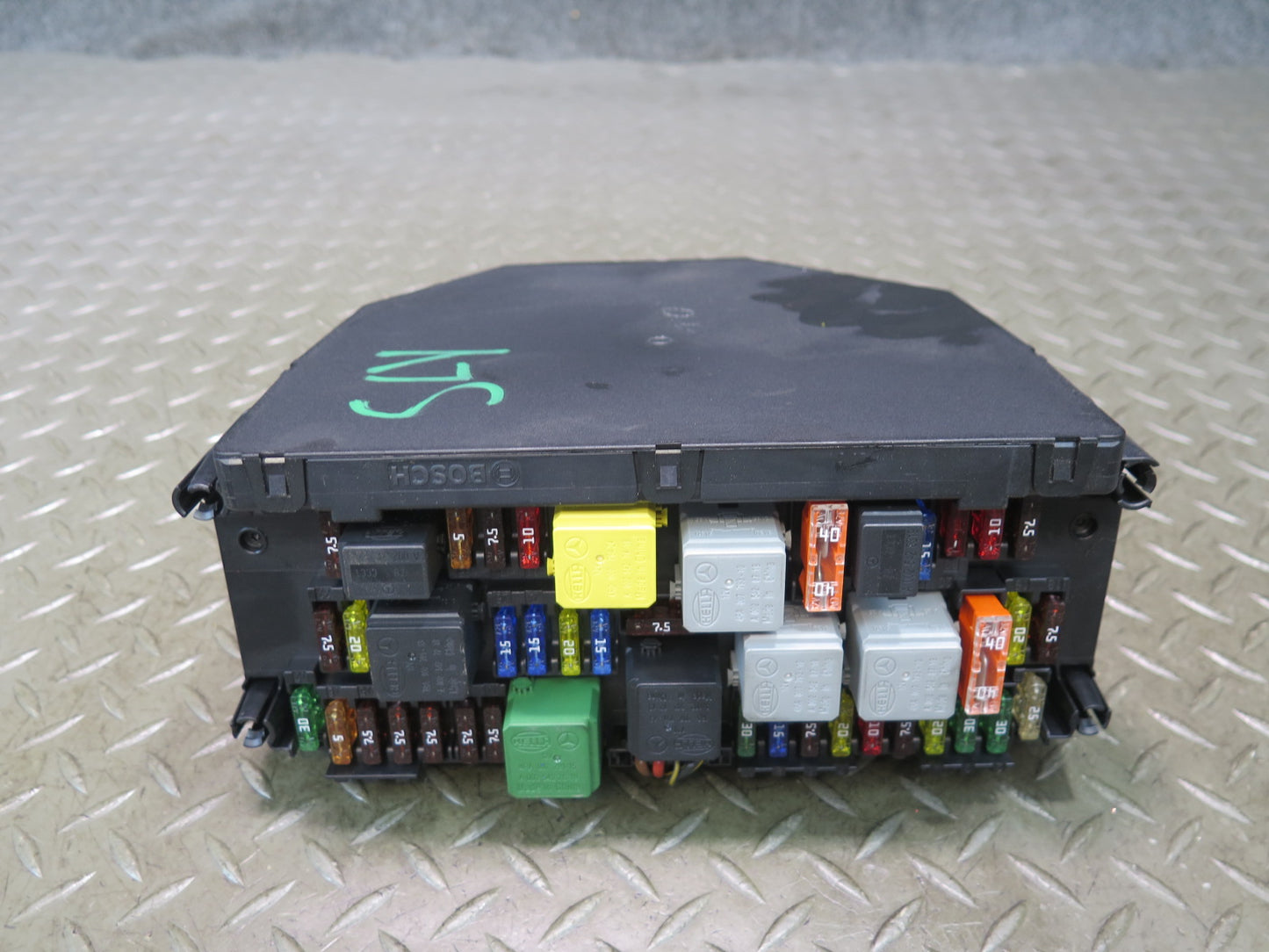 13-20 Mercedes R231 SL550 Front SAM Fuse Relay Box 2319002102 OEM