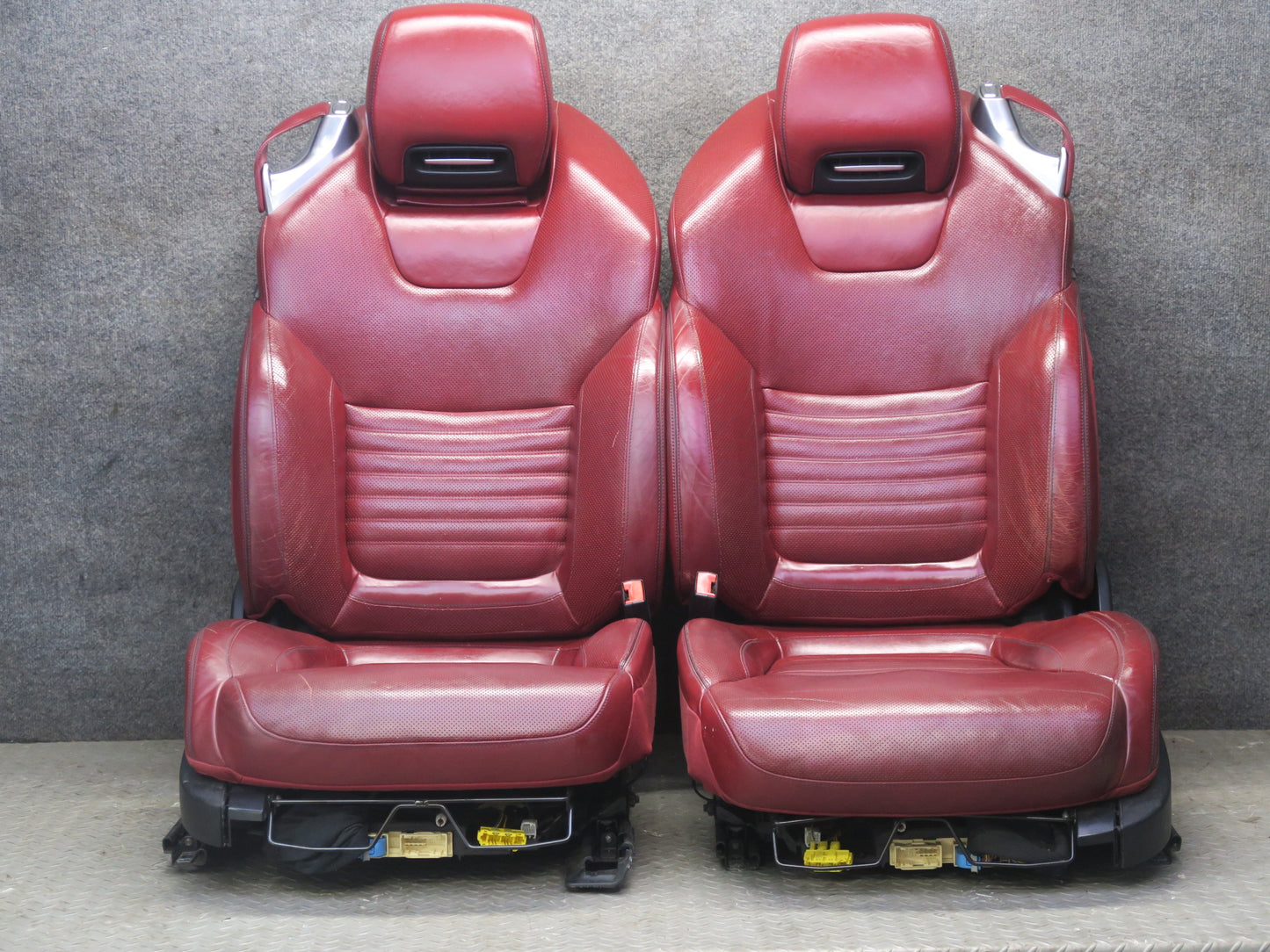 13-16 Mercedes R231 SL550 Front Left & Right Leather Dynamic Seat RED Set OEM