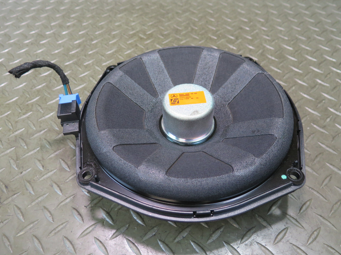 13-20 Mercedes R231 SL550 Left or Right LOGIC7 Subwoofer Speaker 2318201002 OEM