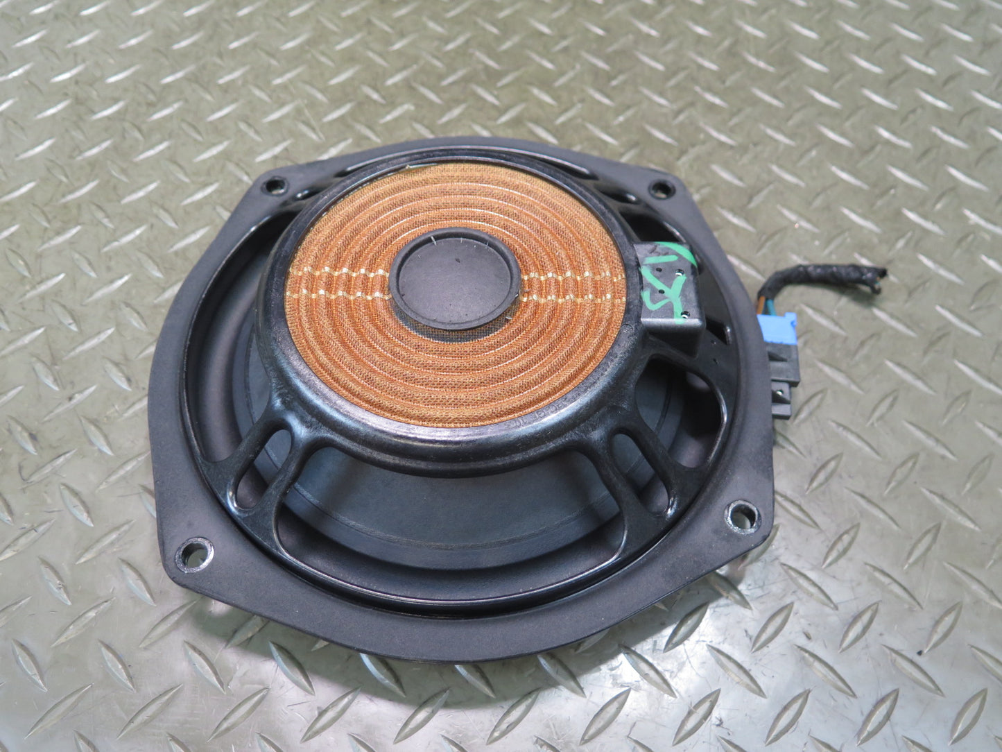13-20 Mercedes R231 SL550 Left or Right LOGIC7 Subwoofer Speaker 2318201002 OEM