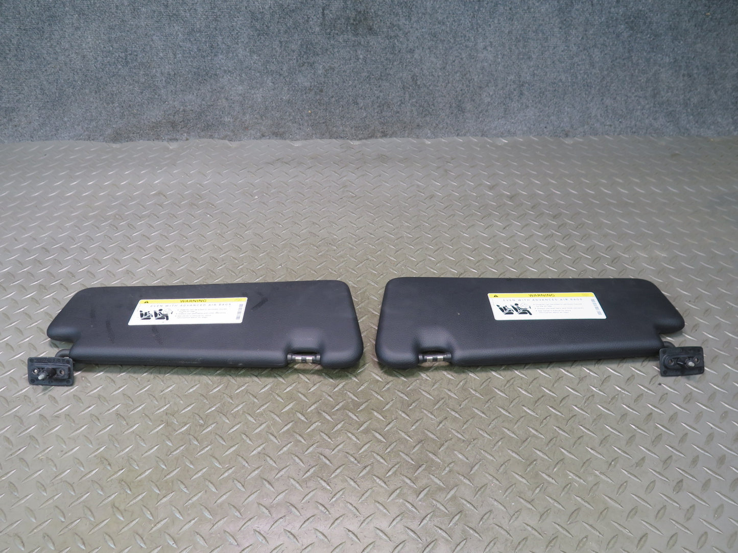 13-20 Mercedes R231 SL550 Set of 2 Front Left & Right Sun Visor Black OEM