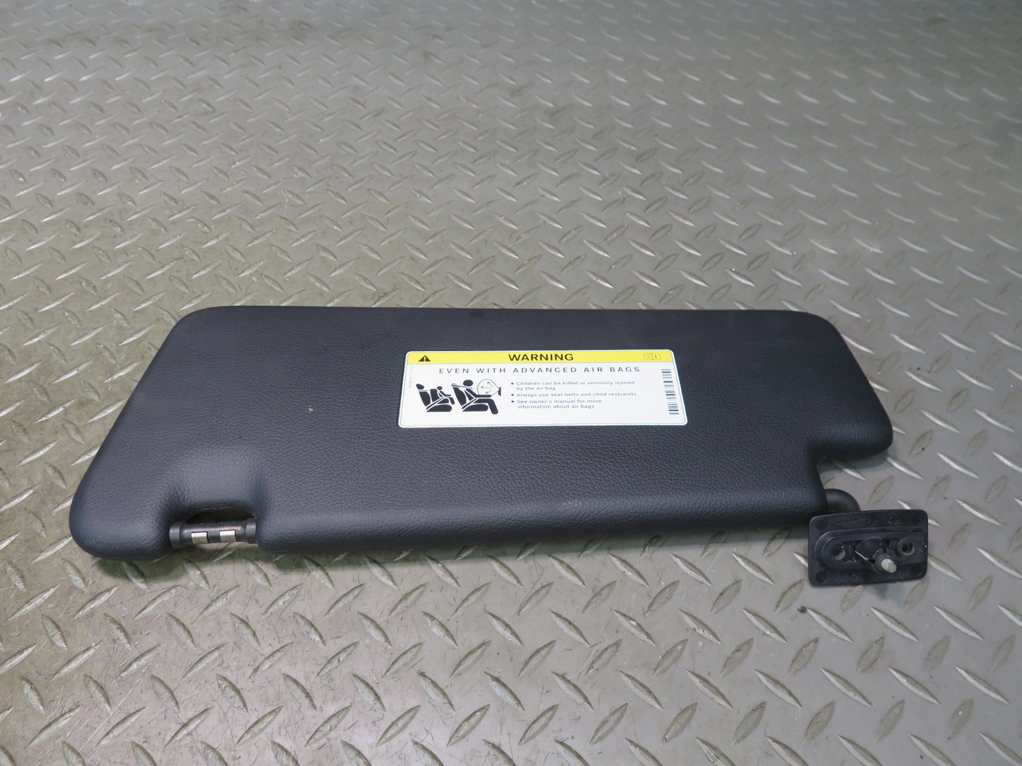 13-20 Mercedes R231 SL550 Set of 2 Front Left & Right Sun Visor Black OEM