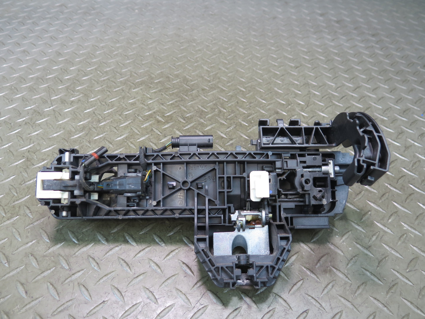 13-20 Mercedes R231 SL550 Right Door Exterior Handle w Keyless Entry OEM
