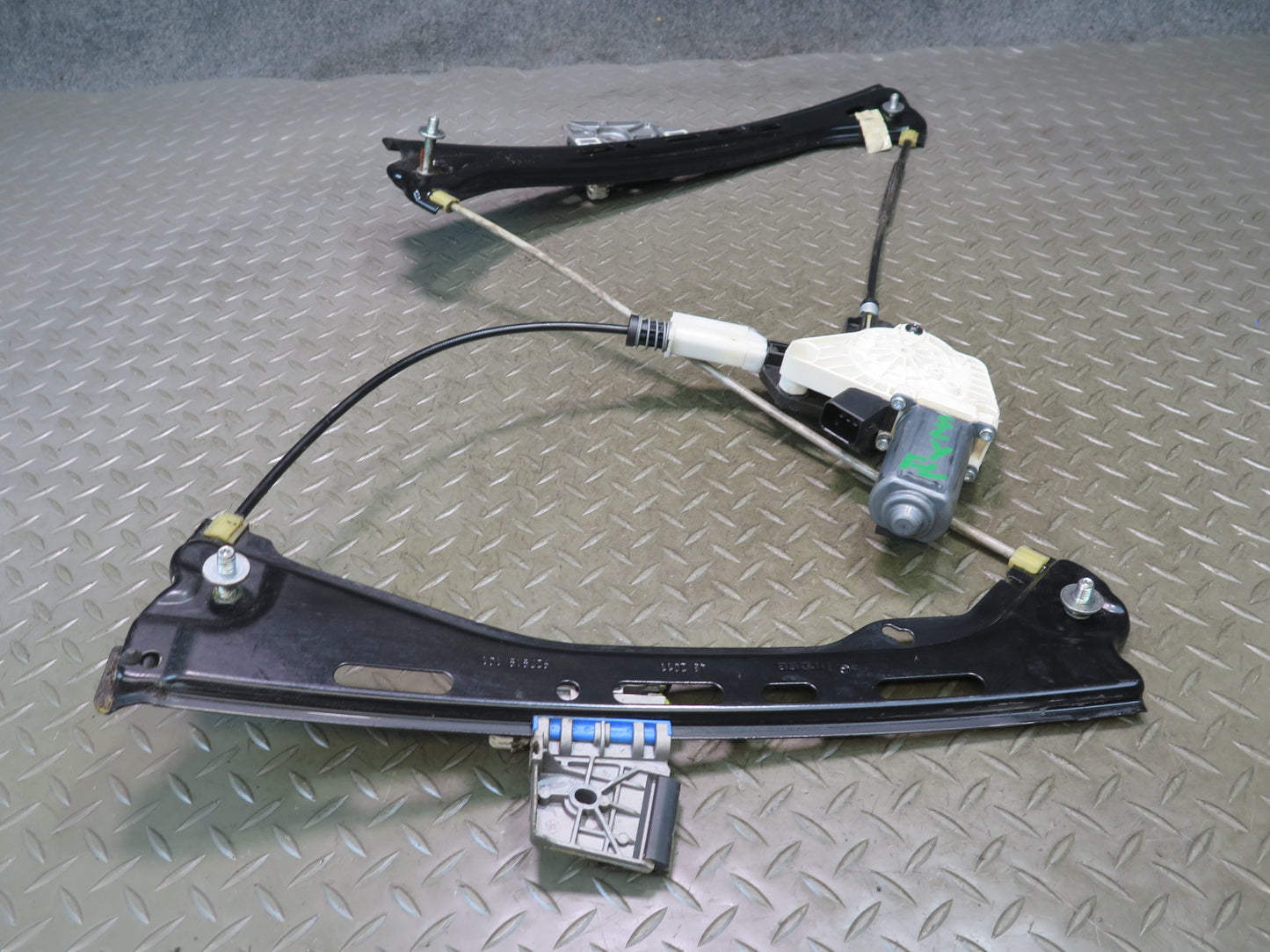 13-20 Mercedes R231 SL550 Left Door Window Regulator w Motor OEM