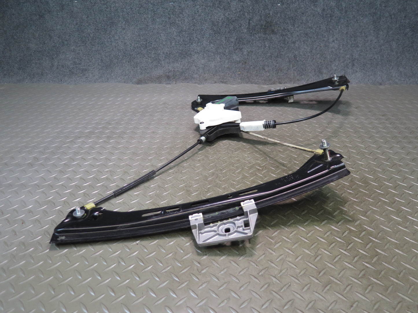 13-20 Mercedes R231 SL550 Left Door Window Regulator w Motor OEM