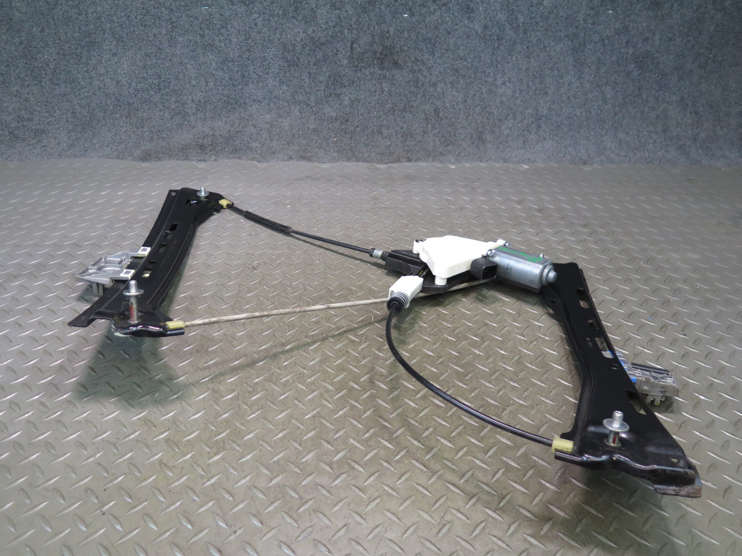 13-20 Mercedes R231 SL550 Left Door Window Regulator w Motor OEM