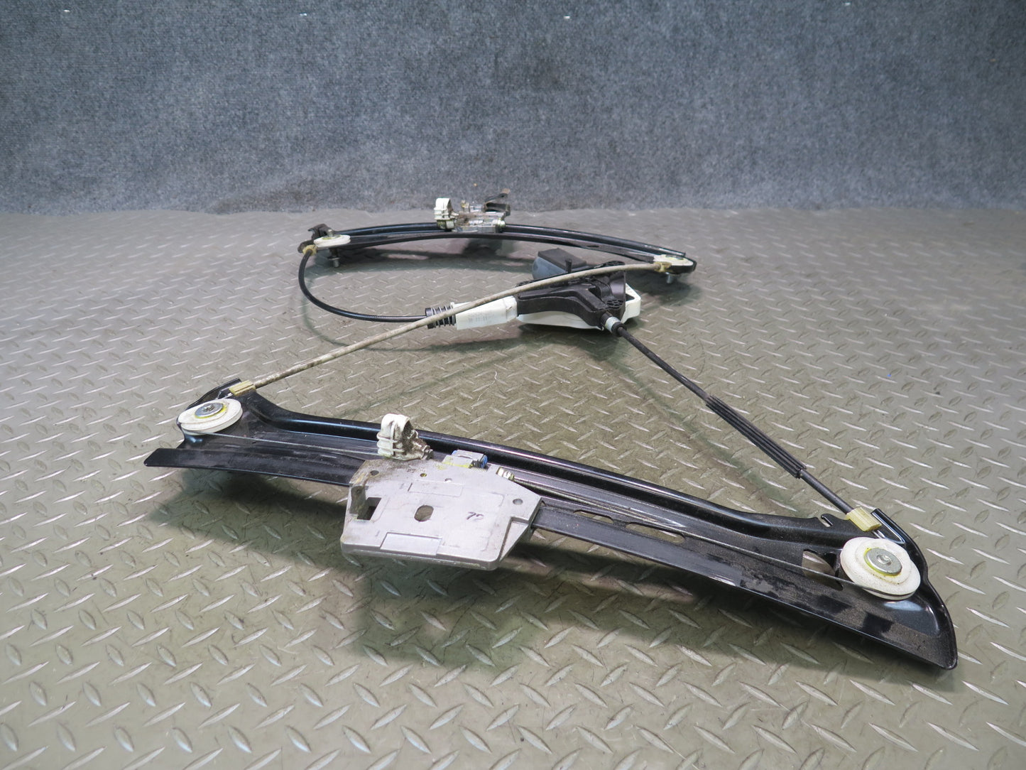 13-20 Mercedes R231 SL550 Left Door Window Regulator w Motor OEM