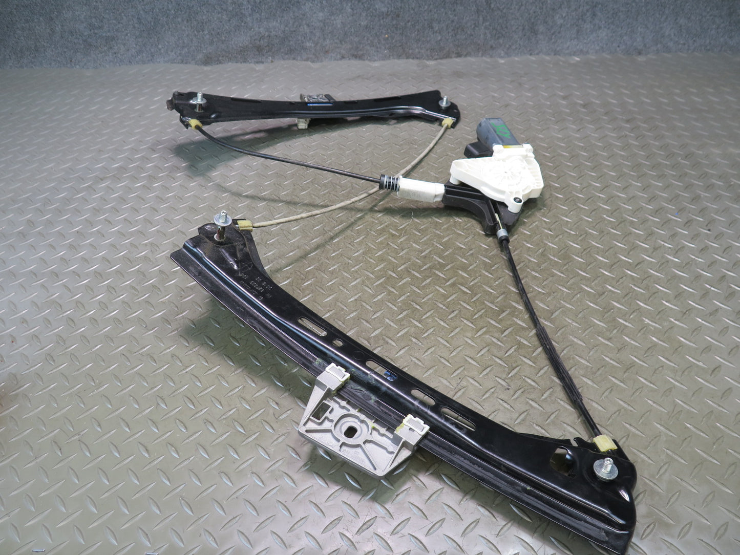 13-20 Mercedes R231 SL550 Right Door Window Regulator w Motor OEM