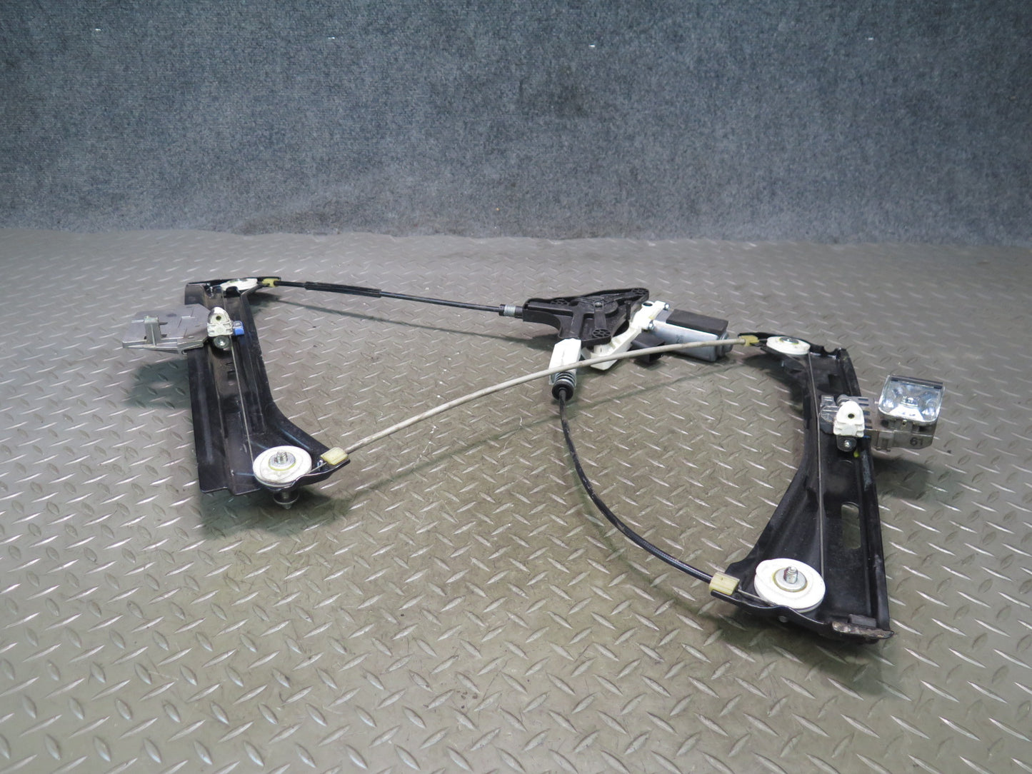 13-20 Mercedes R231 SL550 Right Door Window Regulator w Motor OEM