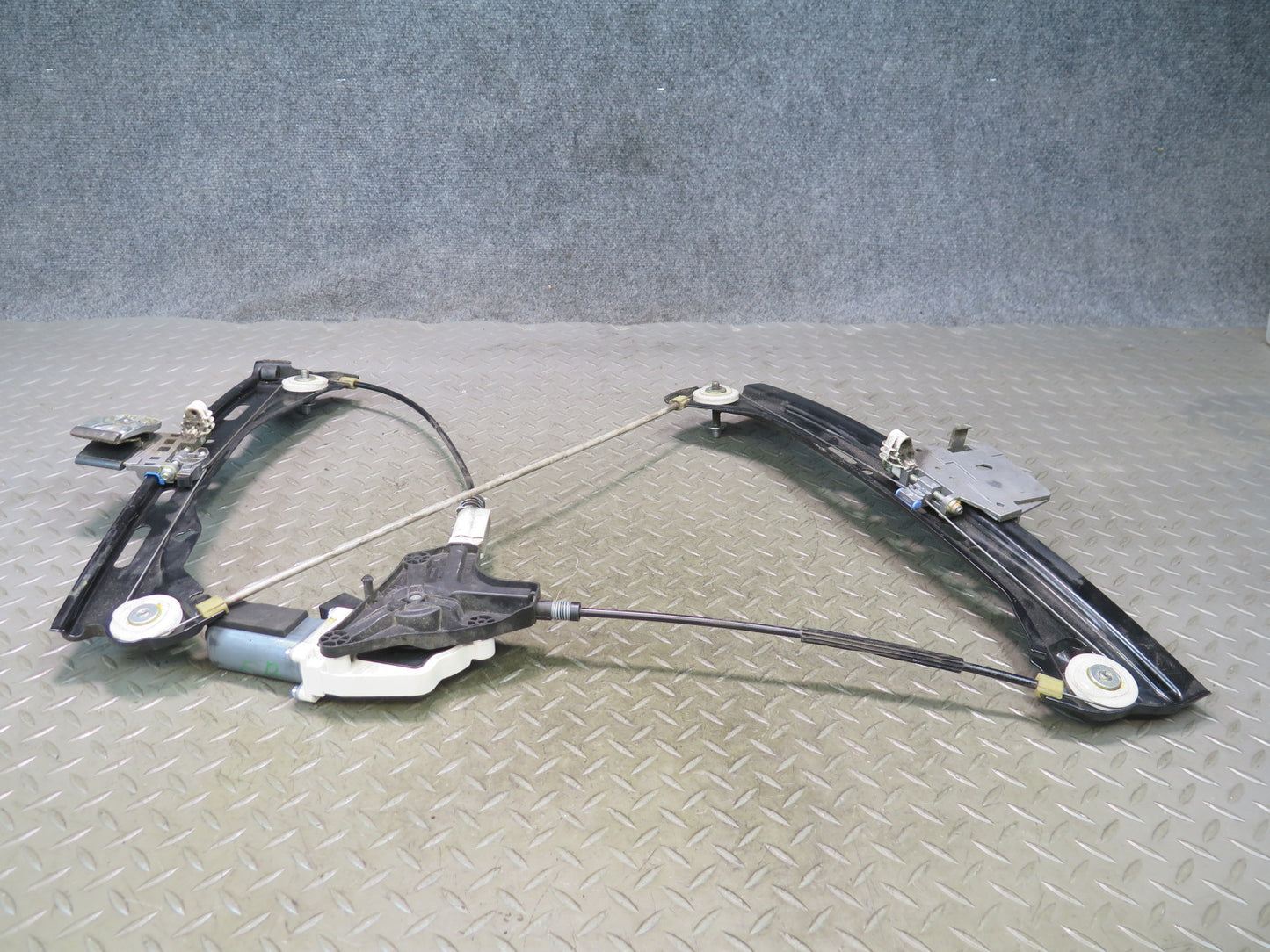 13-20 Mercedes R231 SL550 Right Door Window Regulator w Motor OEM