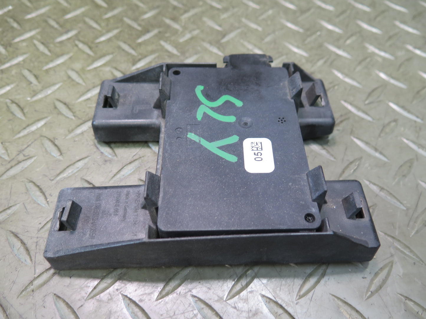 2013 Mercedes R231 SL550 Blind Spot Radar Sensor w Bracket 0009024004 OEM