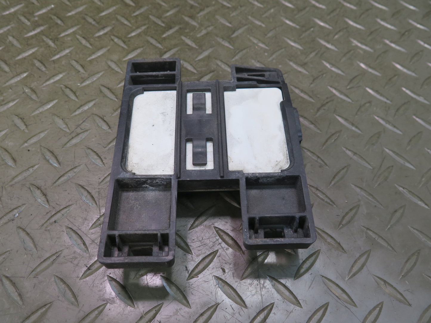 2013 Mercedes R231 SL550 Blind Spot Radar Sensor w Bracket 0009024004 OEM