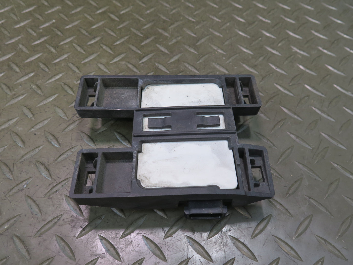2013 Mercedes R231 SL550 Blind Spot Radar Sensor w Bracket 0009024004 OEM