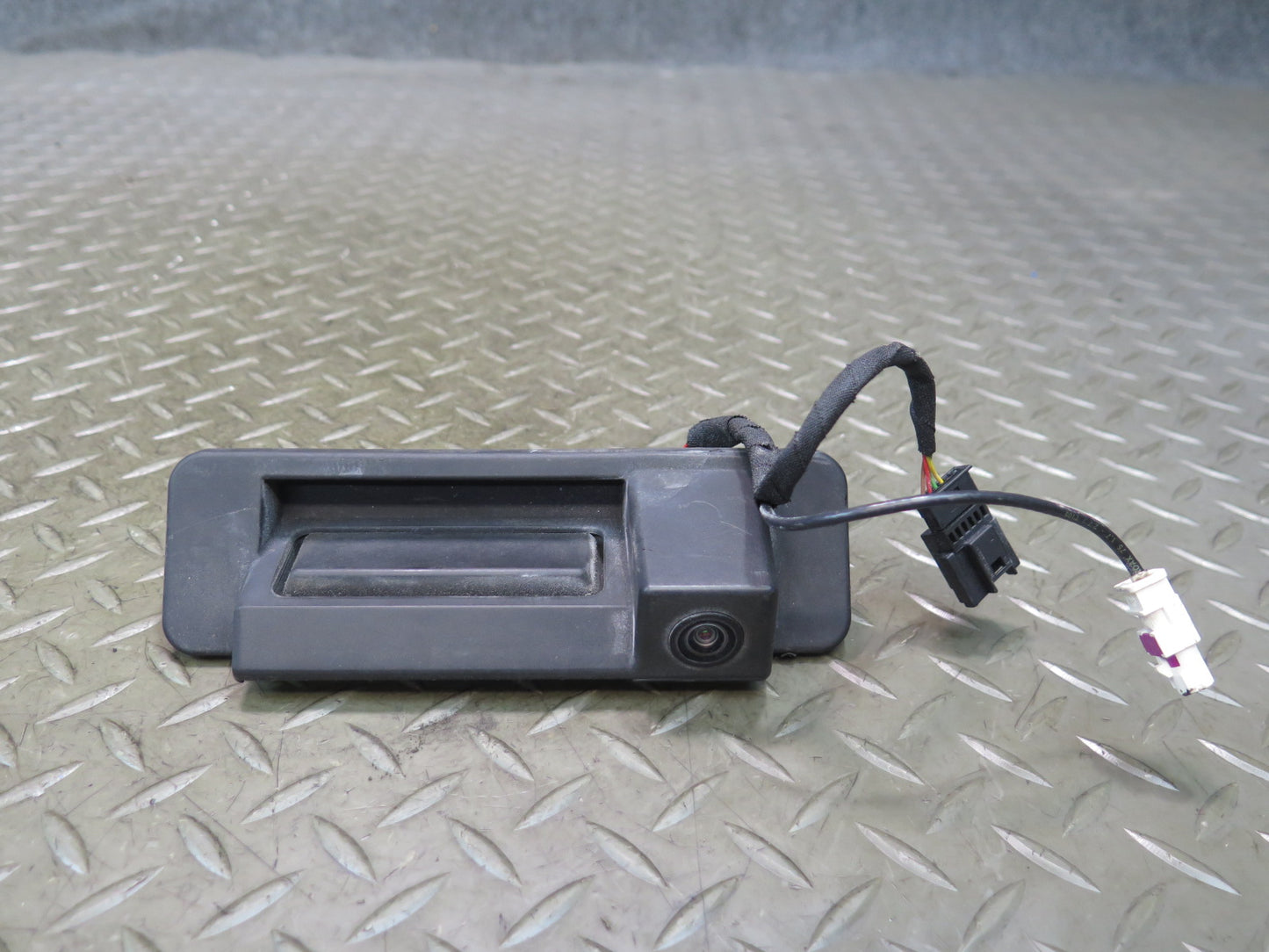 13-20 Mercedes R231 SL550 Rear Trunk Liftgate Open Release Handle w Camera OEM