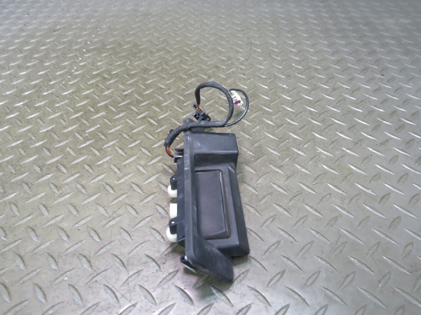 13-20 Mercedes R231 SL550 Rear Trunk Liftgate Open Release Handle w Camera OEM